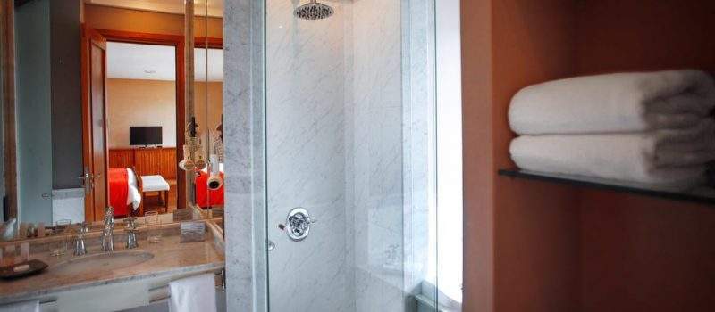 Ducha Hotel El Faro Villa La Angostura Neuquen